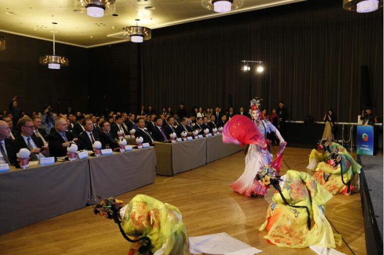 集团党委书记、董事长任丁率团赴荷兰、德国、以色列考察