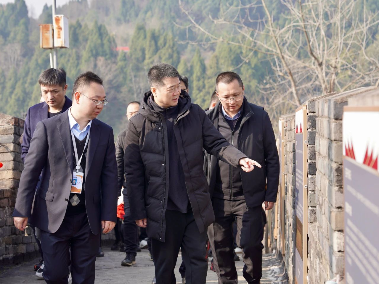 省尊龙凯时集团党委书记、董事长游勇检查督导春节安全生产工作并看望慰问坚守岗位的一线干部员工