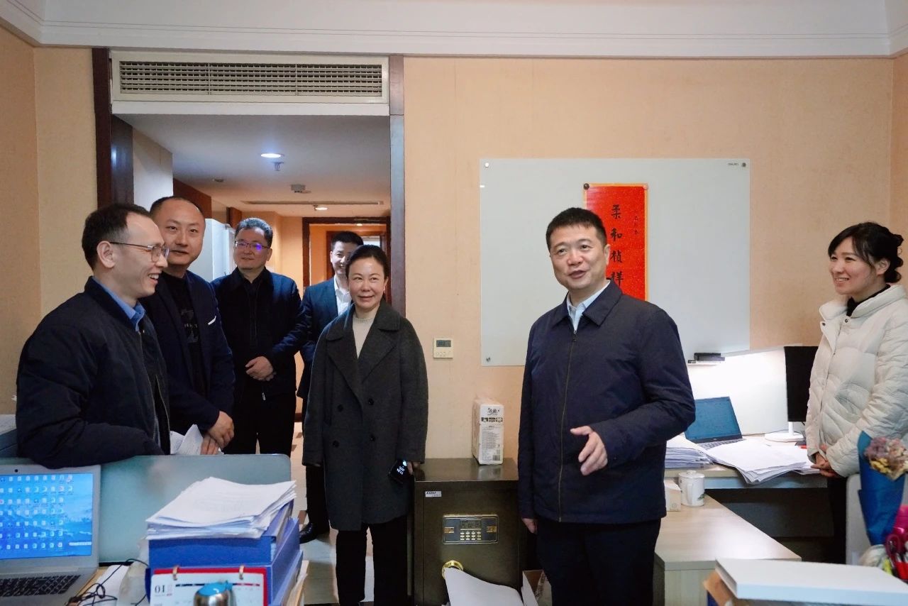 温暖启航，共赴新篇！—— 省尊龙凯时集团领导走访慰问干部职工